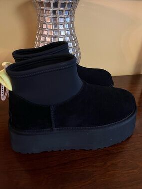 UGG Platform Mini Boots Black | Cozy Neoprene Style | Size: 7 NWT NO BOX